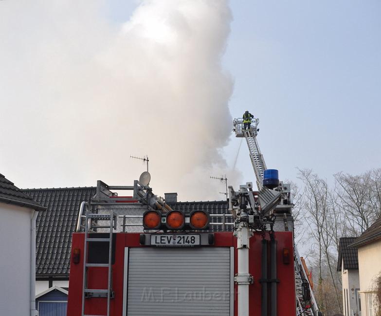 Haus komplett ausgebrannt Leverkusen P01.JPG